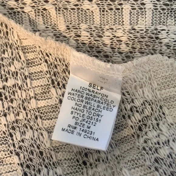 ❌SOLD❌NWT Shawl Style Cardigan - Open Weave Lace Like Material Sz M - Picture 11 of 16